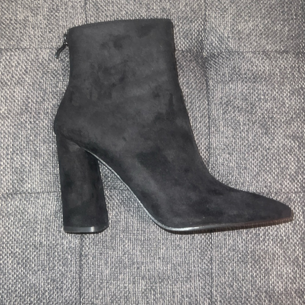 New never worn Fashion Nova ankle boots